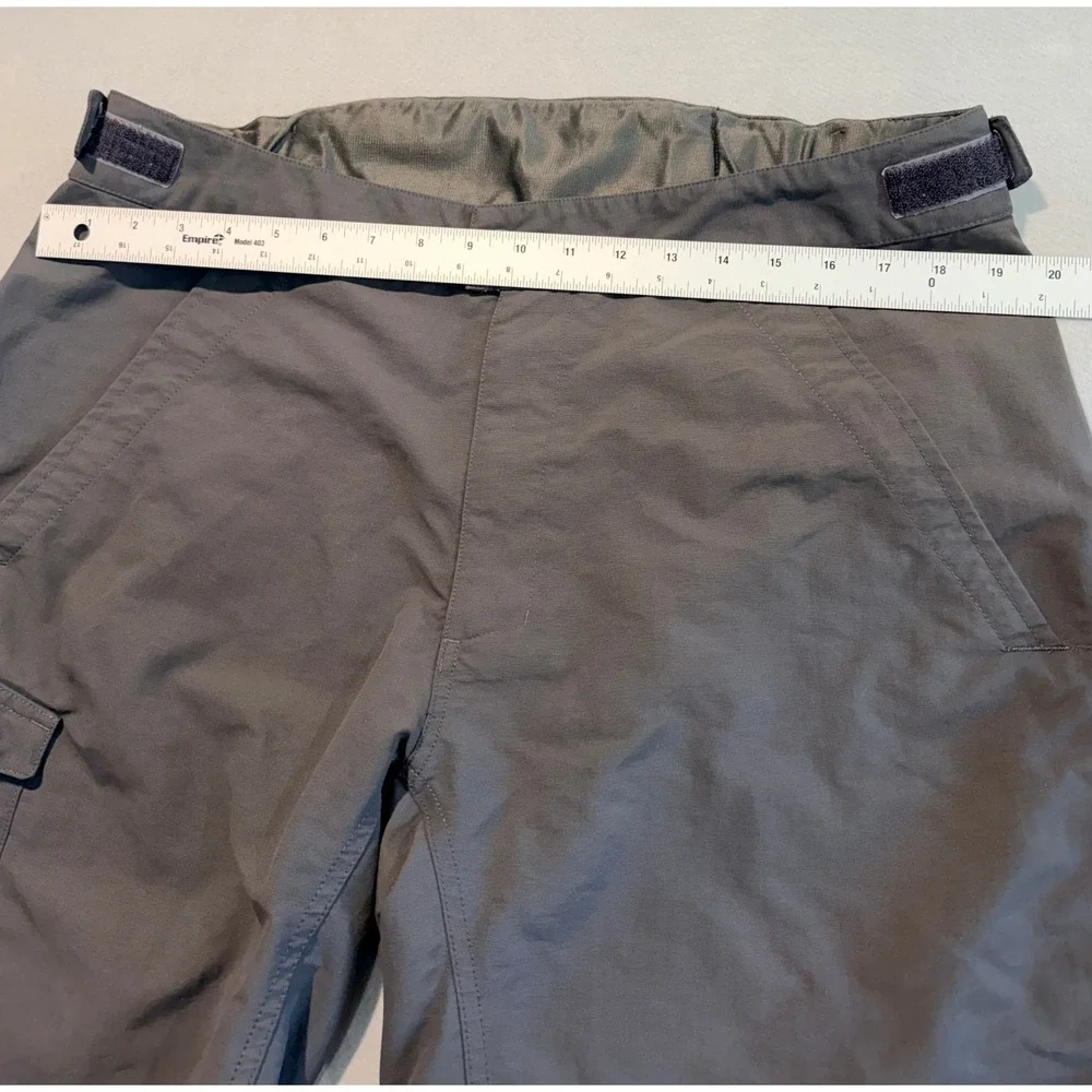 The North Face Mens Gray‎ Nylon Hiking Cargo Shorts Size XL Regular Outdoor